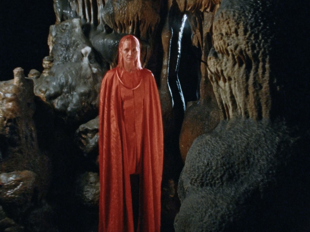 AntoinetteZwirchmayr_CurrentsAndOrders_Courtesysixpackfilm_4