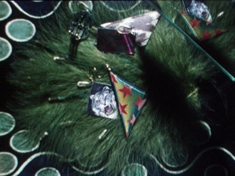 Christanell_Federgesteck01_CourtesySixpackfilm