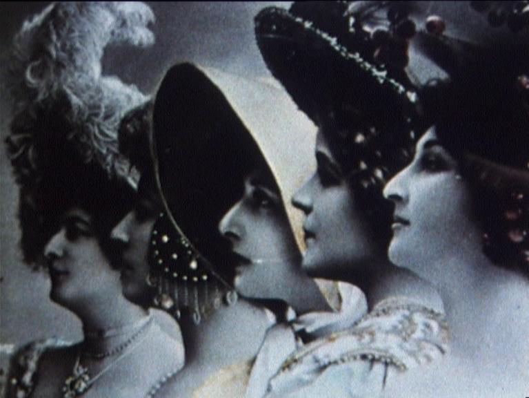 Christanell_Federgesteck02_CourtesySixpackfilm