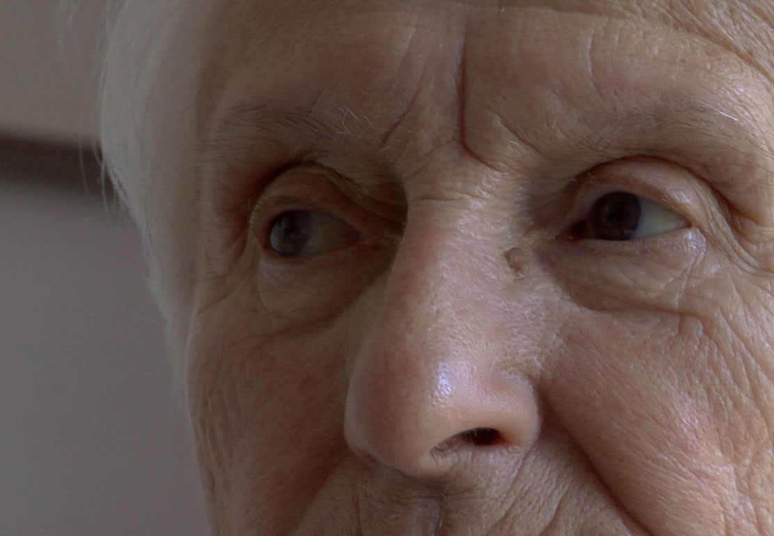 RiegerCordula_LiensFamiliers_CourtesySixpackfilm3