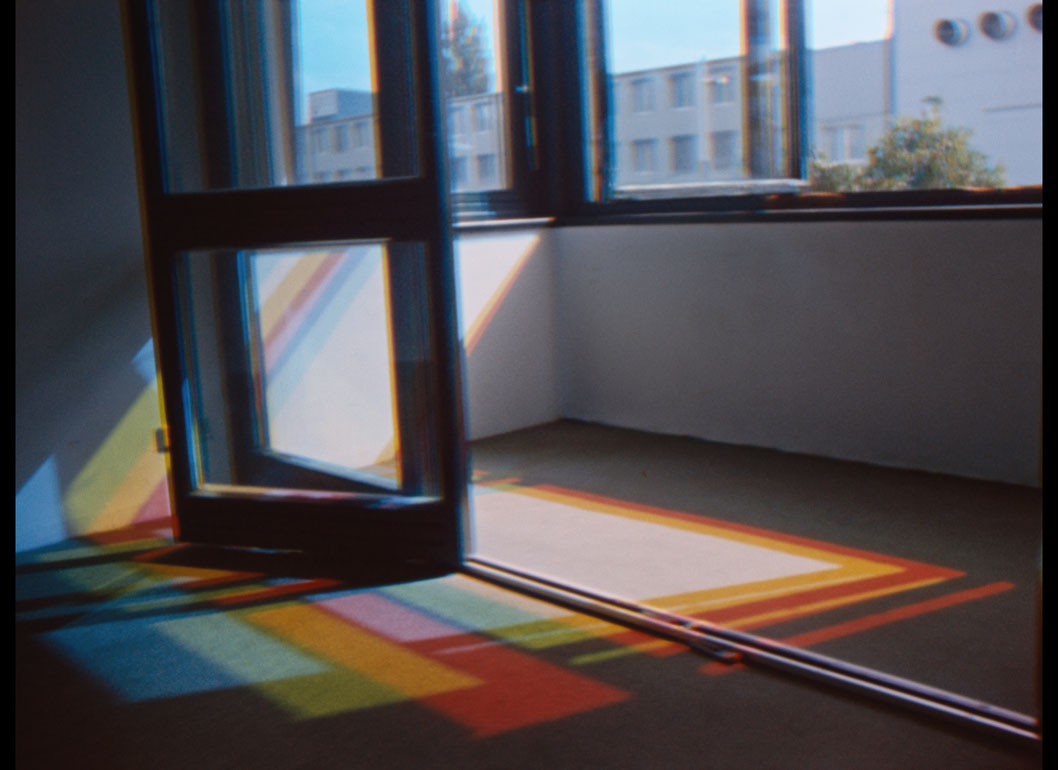 ViktoriaSchmid_LeavingLight4_Courtesysixpackfilm